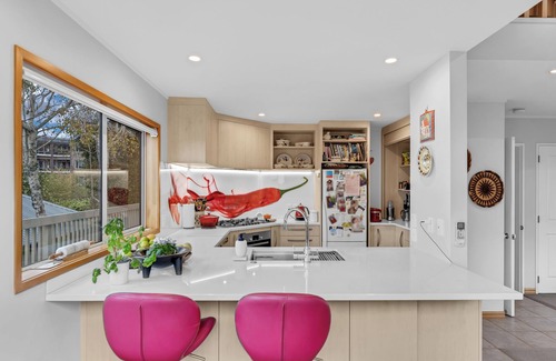 Greenlane - Ellerslie House | Bespoke Stays - Breath of Style