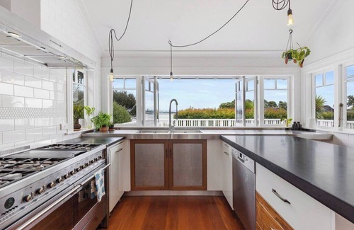 Stanley Point House | Bespoke Stays - Luxurious Coastal Living