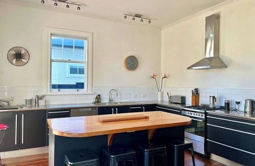 Devonport House | Bespoke Stays - Spacious Haven