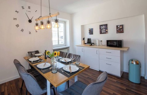 Haag in Oberbayern Apartment | BeSSa Homes Haag 6 Persons 2 bedrooms 3 king-beds + balcony