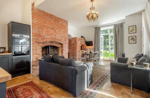 Aldborough House | Bessingham Mews