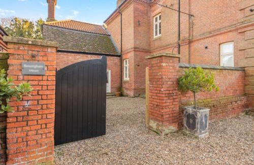 Aldborough House | Bessingham Mews