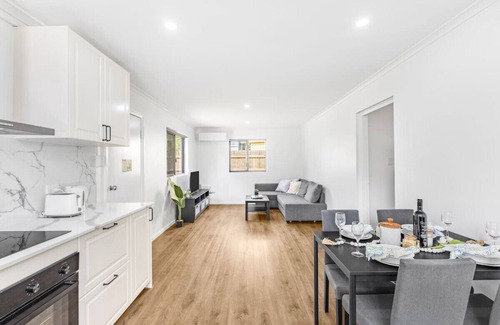 East Brisbane House | Best Affordable 3B Unit @CBD steps to Rive/Stadium