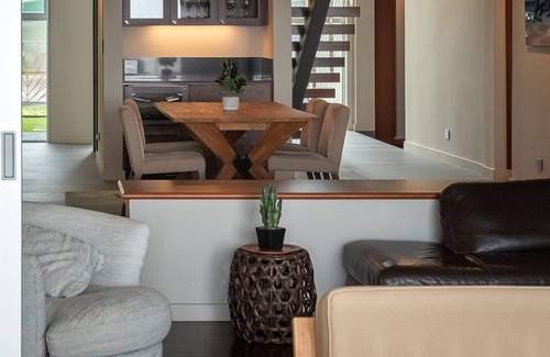 Eastern Honolulu House | Best and Newest Beachfront Listing in Honolulu