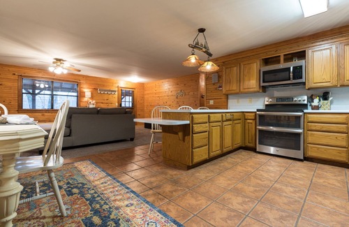 Bella Vista House | BEST Back 40 Cabin in the Woods! MTB, Hike, or just relax. Peaceful and cozy