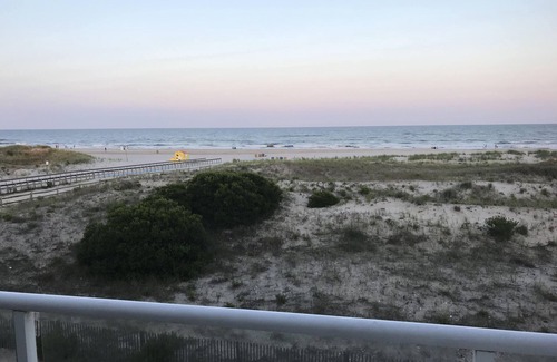 Gold Coast House | Best Beachfront - Expansive OCEAN VIEWS Perfect location! 2 decks & large patio