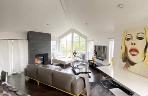 Guildford House | Best Central Modern Luxury Executive Home - Quiet Oasis with an Urban Vibe