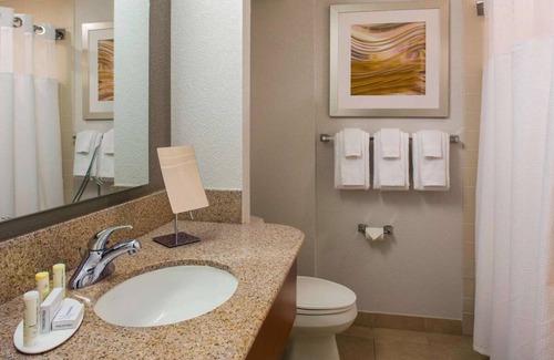 South Lowell Hotel | Best Choice! 4 Budget-Friendly Units, Pets Allowed