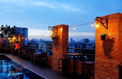 Ekkamai Apartment | Best City Center Ekamai Sukhumvit Newly Renovated 1 Bedroom + Living Area 60 Sqm
