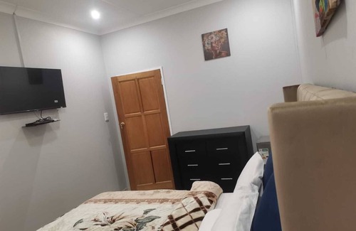 Queenswood House | Best clean guest house in Pretoria
