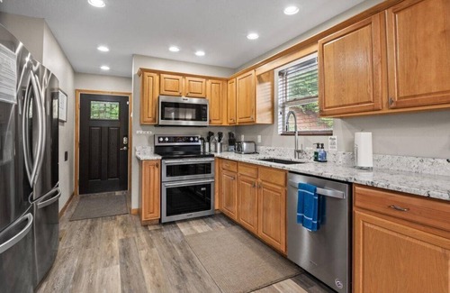 Lakeside Estates House | Best cove on Norris – no wake, near marina's & jumping bridge