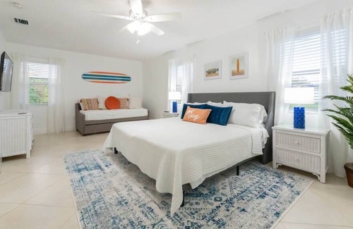 Cutler Bay House | Best Cutler Bay Home On The Water W/ Games&Kayaks!