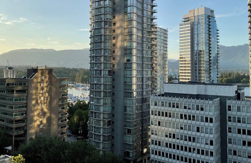 Coal Harbour Condo | Best downtown Vancouver location