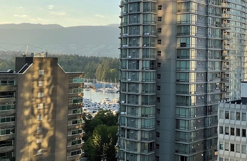 Coal Harbour Condo | Best downtown Vancouver location