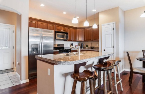 Hilltop House | Best DT Tacoma Townhome by UW w/Garage - For 6