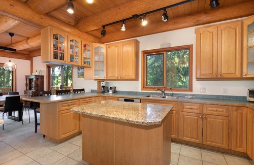 Scotch Creek House | Best family vacation rental in Shuswap!