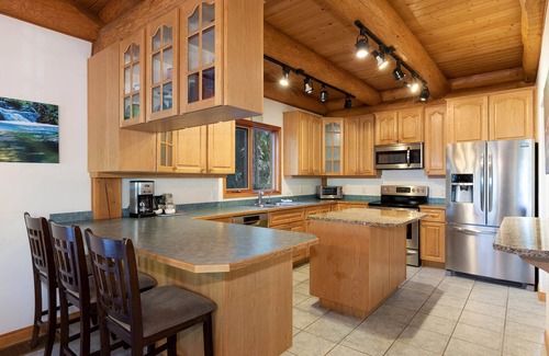 Scotch Creek House | Best family vacation rental in Shuswap!