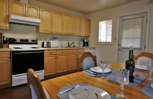 Clear Lake Cabin | Best Fishing in Clearlake Oaks at the Bass house. . . By the water.