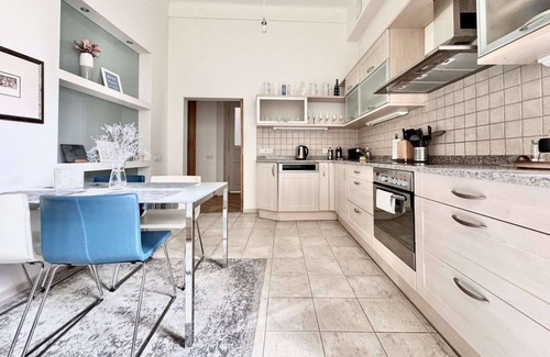 Stare Mesto Apartment | Best home away from home 5 min from Charles Bridge