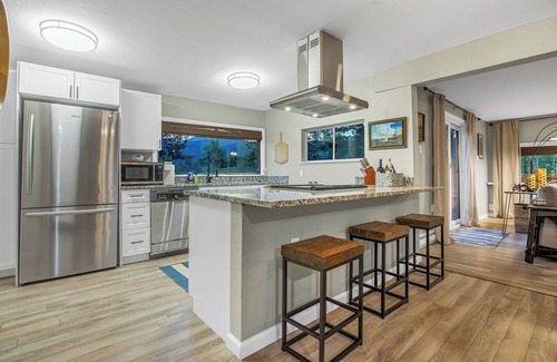 Bailey House | Best Hot Tub View in Bailey - Family & Pet Friendly BBQ/Hot Tub/Near Denver