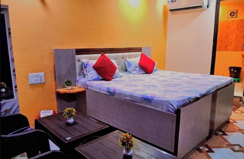 Vasant Kunj Bed & Breakfast | Best hotel in vasant kunj near IGI airport and nearby fortis hospital.