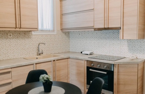 Zavlani Apartment | Best House, Deck Aprtm., Old Port of Patras