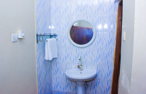 Dar es Salaam House | Best house for the budgeted travelers.