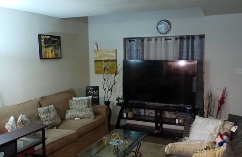 Clodine House | Best Houston Private Townhome