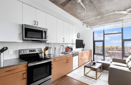 Five Points South Apartment | Best Kept Secret: Cozy Studio in Prime Location 4