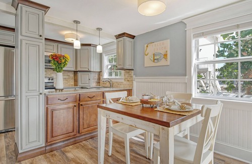 Ilexhurst House | Best Little Beach House on Anna Maria Island.With a pool