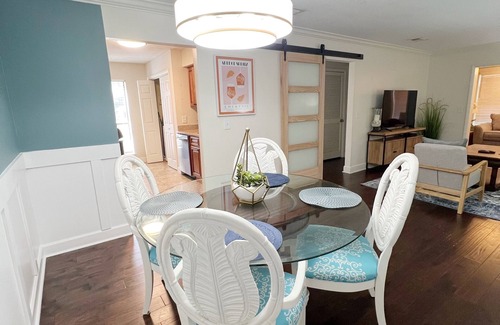 Saint Simons Heights Condo | Best Location NO STEPS All Ground Level Gated Condo Pool Just Remodeled Quiet