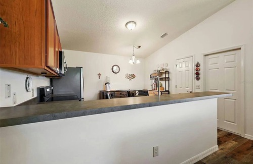 Dunedin House | BEST Location 2bed/2ba house w/garage on PRIVATE CORNER LOT just updated!