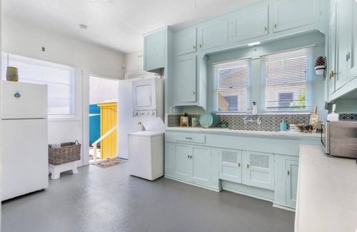 Hillcrest House | Best location 3 bed house in Sunny San Diego great for larger groupfamily events