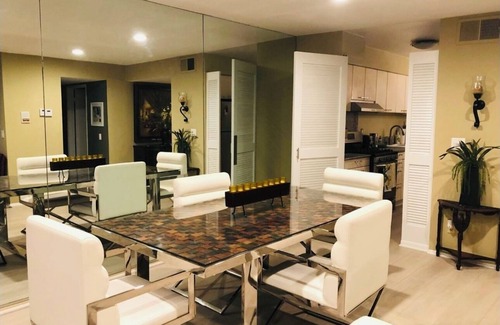 West Los Angeles Condo | Best Location - condo with hot tub, WiFi, AC in fantastic West Los Angeles