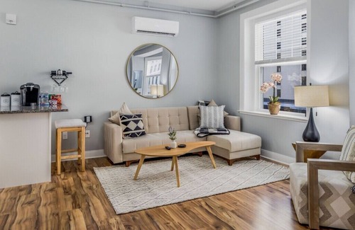 Downtown Wilmington Apartment | Best Location & Free Parking
