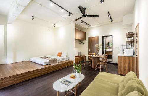 Lang Ha Apartment | Best Location - Garden in City - Egg Coffee Class