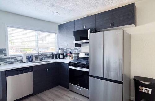 North Whisman House | Best location/Google/BBQ/BIG yard/2 free park