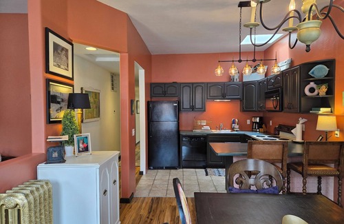Glenwood Springs Condo | Best location in the heart of Glenwood.see inside our BIG small town history