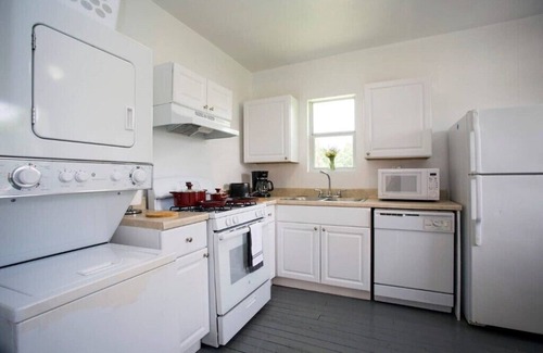 Near East Side Apartment | Best location in historic Dignowity Hill, Downtown