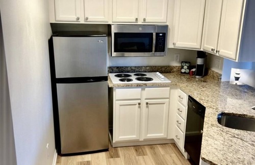 Lake Geneva Condo | Best Location in Lake Geneva, walk to downtown!