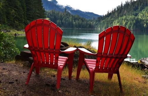 Oakridge Cabin | Best Location in Oakridge: Lake and Mountain Views