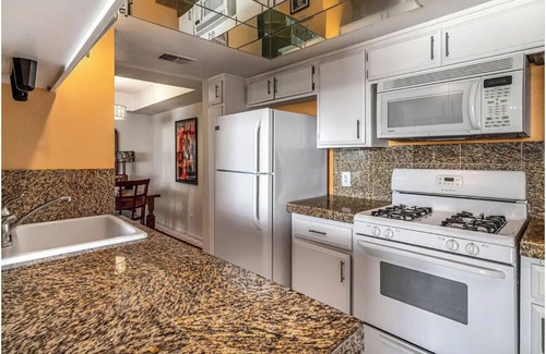 Palm Springs Condo | Best Location In Palm Springs/Rarely Available. See my video!