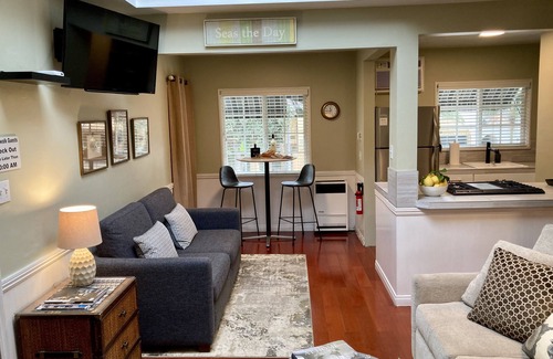 West Beach House | Best Location in town! Walk everywhere. Only 2 Blocks to Ocean, Pier & Wineries!
