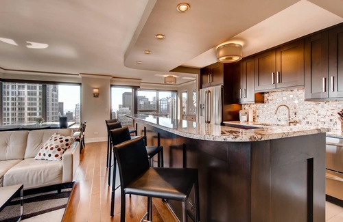 Near North Side Condo | Best Location! Luxury 51st FL Amazing Views of Lake & City, Hotel-like Amenities
