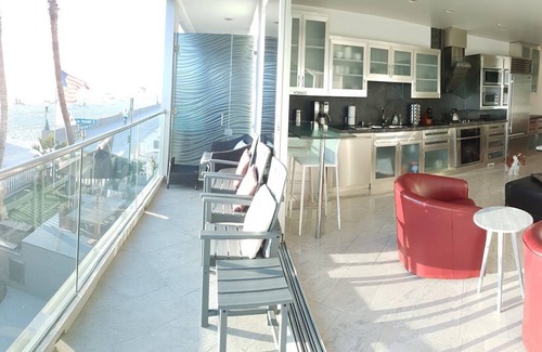 South Mission Beach Apartment | Best location on all of Mission Beach!