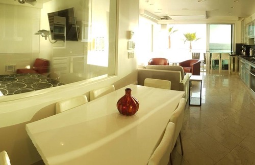South Mission Beach Apartment | Best location on all of Mission Beach!