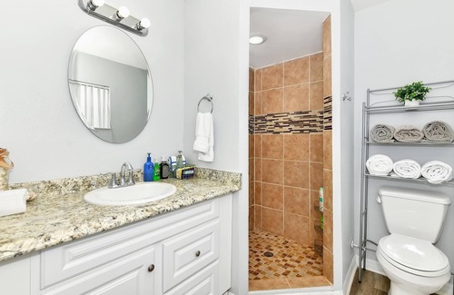 Goldenrod House | Best Location & spacious rooms