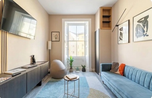 Tollcross Apartment | Best location to discover Edinburgh!