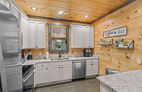 Gatlinburg - Pigeon Forge Cabin | Best Location w/Views, KING Beds, 3 TV Gaming Wall, and Giant Scrabble Board