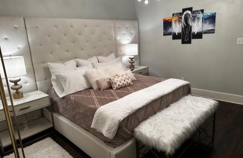 French Quarter Apartment | Best Location, Walk Anywhere